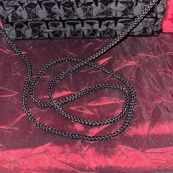 Vintage La Regale Velvet Ruffled Clutch/Shoulder Bag - Picture 6 of 12